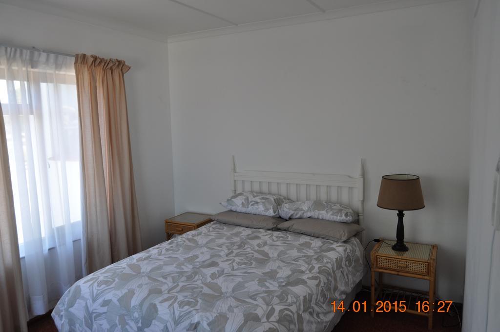 Backpacker Apartments Плетенбърг Бей Стая снимка
