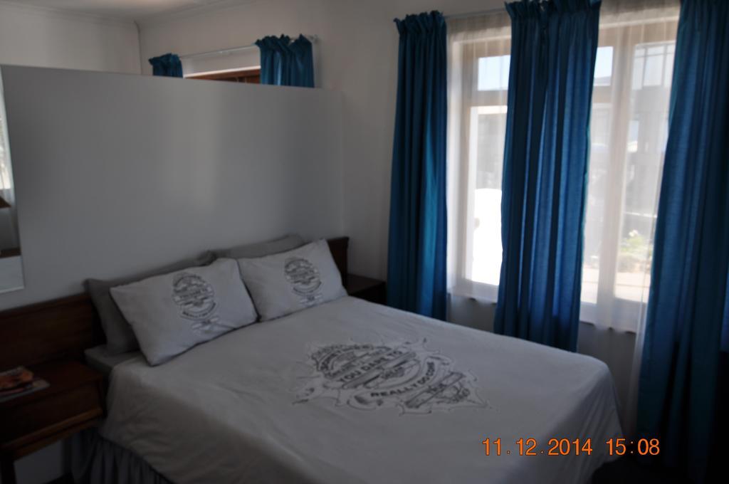 Backpacker Apartments Плетенбърг Бей Стая снимка