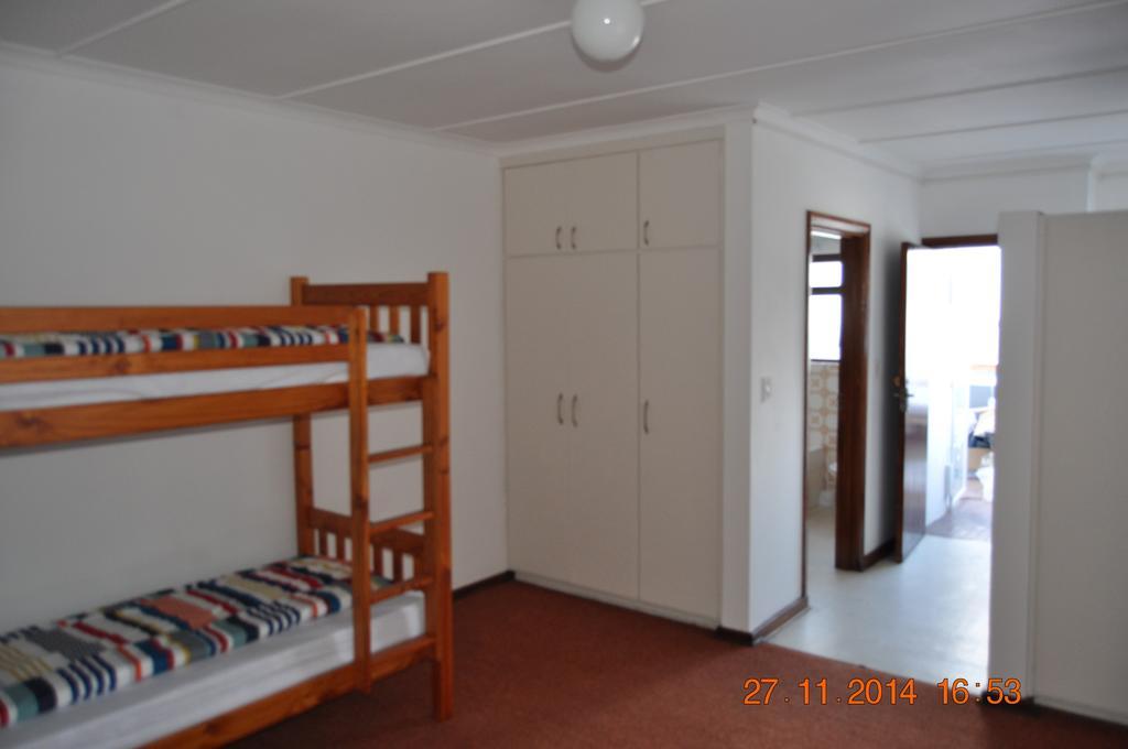 Backpacker Apartments Плетенбърг Бей Стая снимка