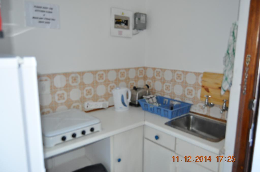 Backpacker Apartments Плетенбърг Бей Стая снимка