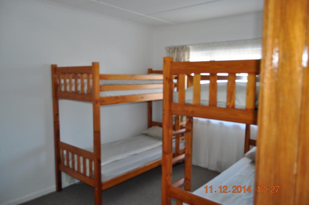 Backpacker Apartments Плетенбърг Бей Стая снимка
