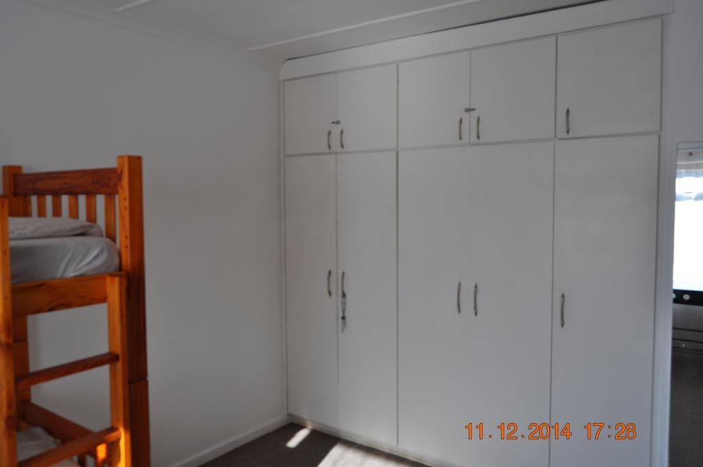 Backpacker Apartments Плетенбърг Бей Стая снимка