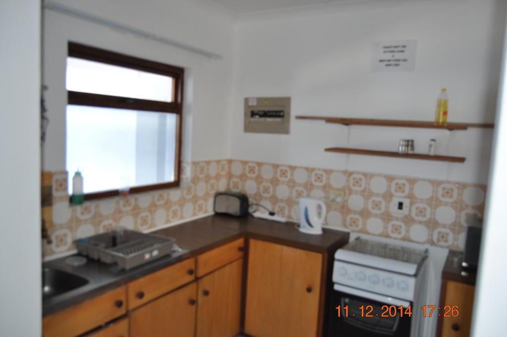 Backpacker Apartments Плетенбърг Бей Стая снимка