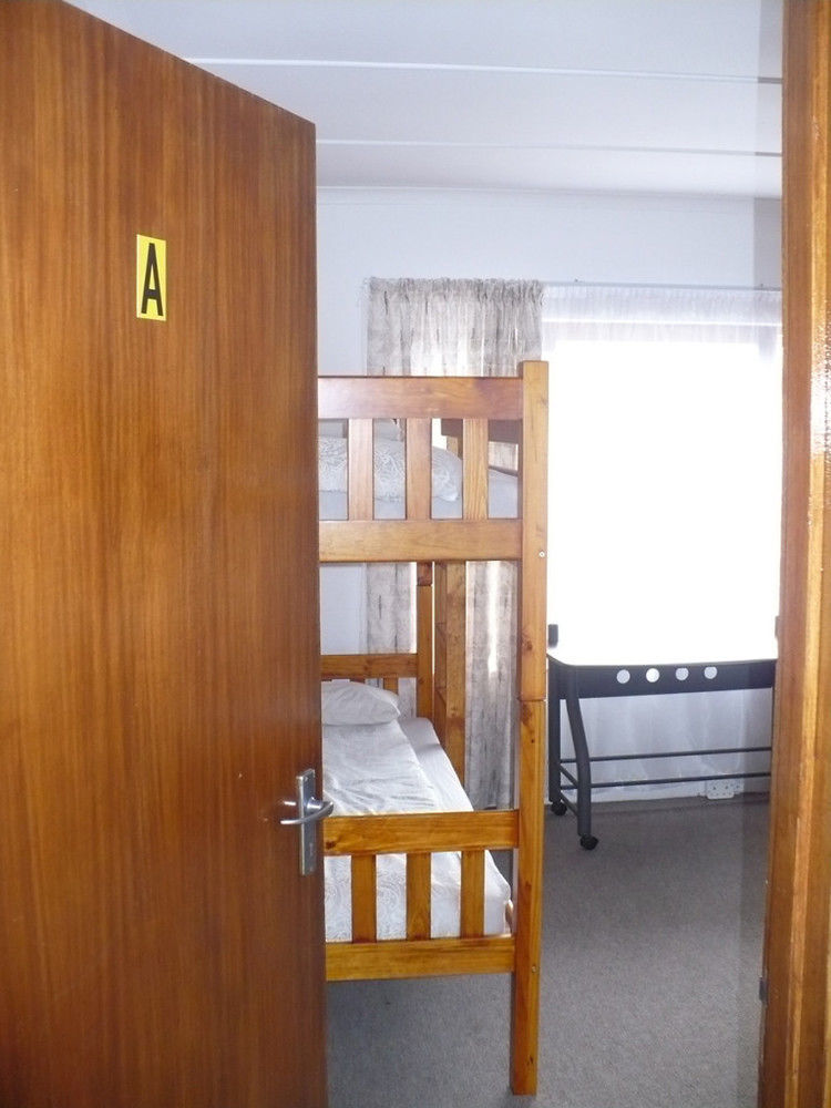 Backpacker Apartments Плетенбърг Бей Екстериор снимка