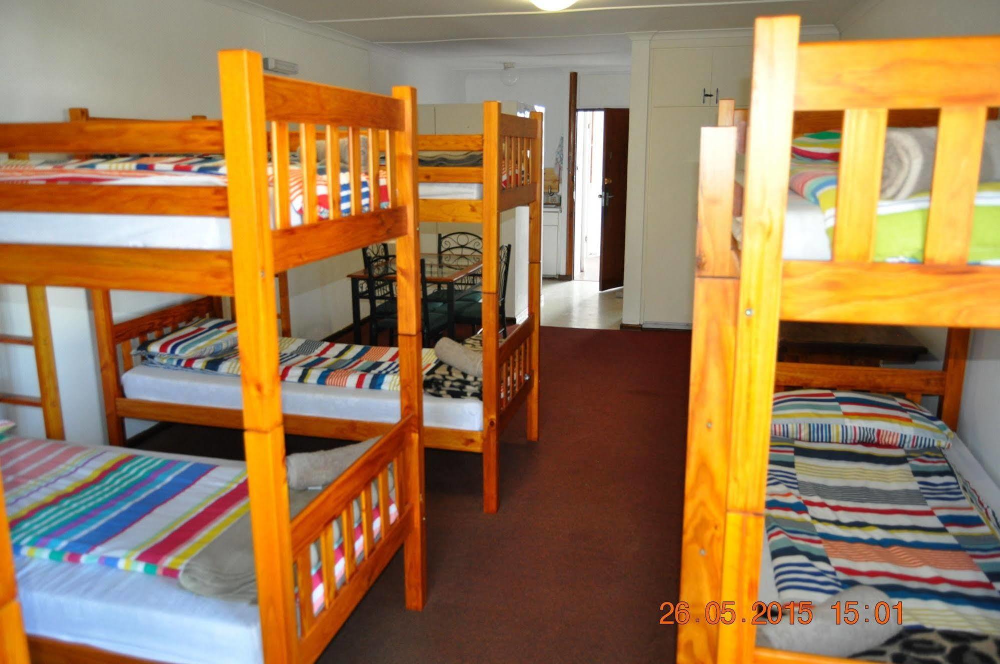 Backpacker Apartments Плетенбърг Бей Екстериор снимка