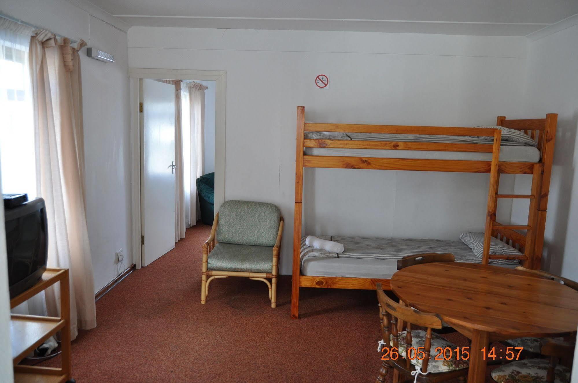 Backpacker Apartments Плетенбърг Бей Екстериор снимка