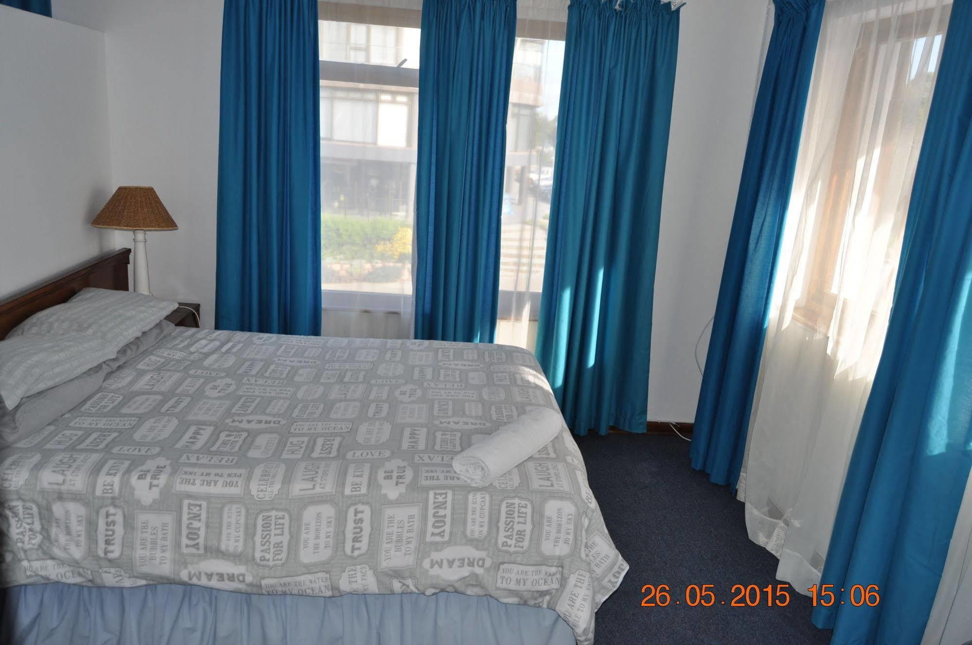 Backpacker Apartments Плетенбърг Бей Екстериор снимка