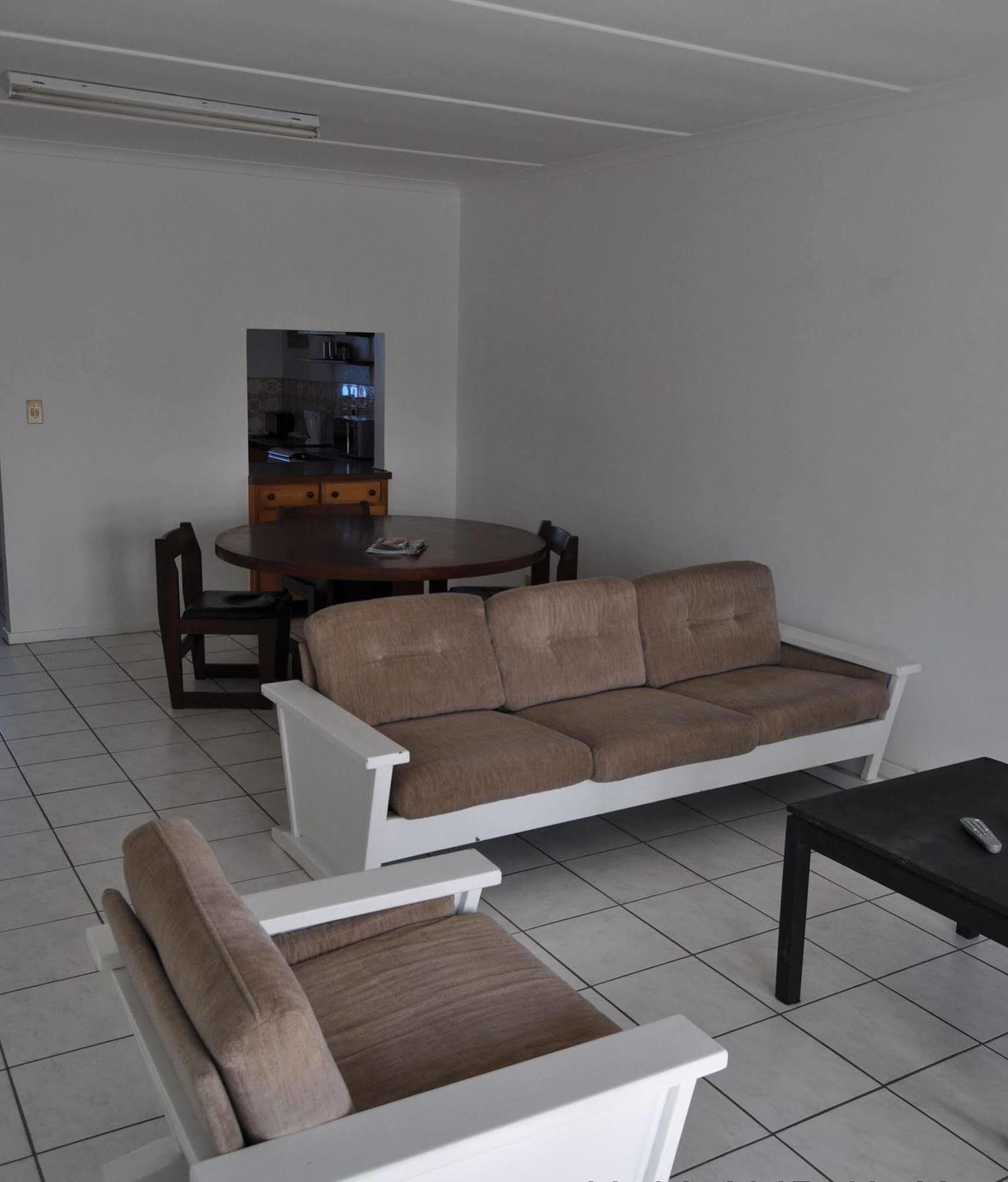Backpacker Apartments Плетенбърг Бей Екстериор снимка