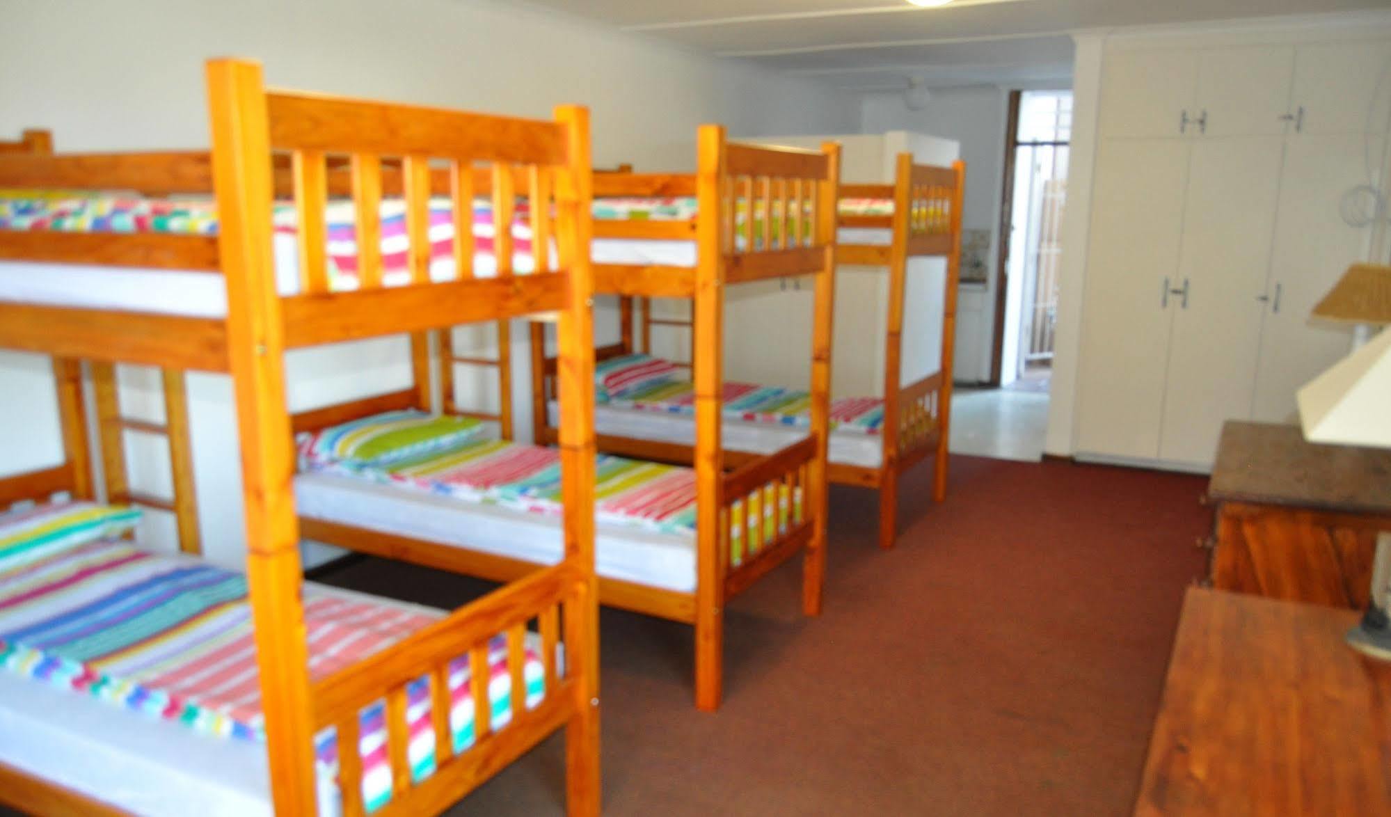 Backpacker Apartments Плетенбърг Бей Екстериор снимка