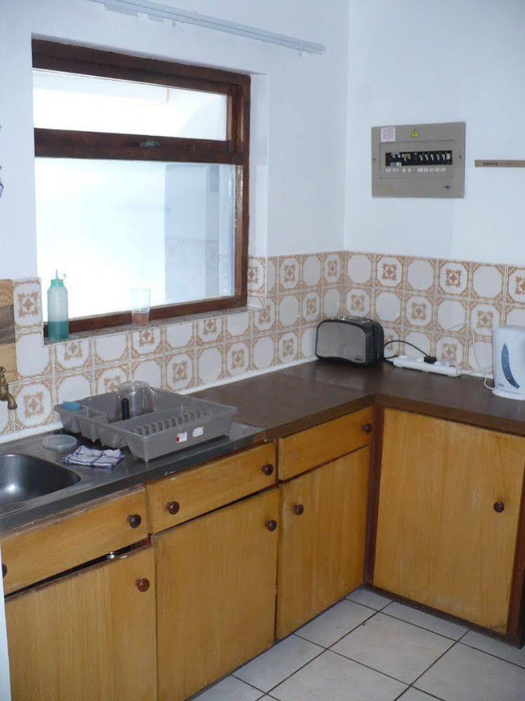 Backpacker Apartments Плетенбърг Бей Екстериор снимка